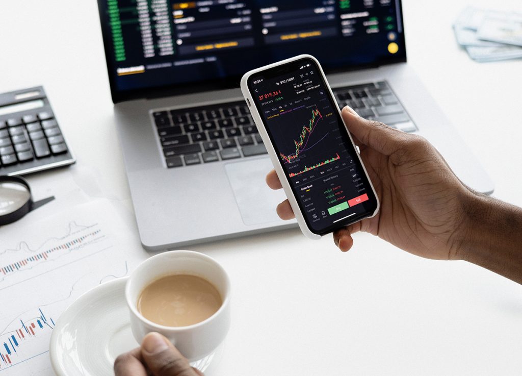 Trading on a smartphone